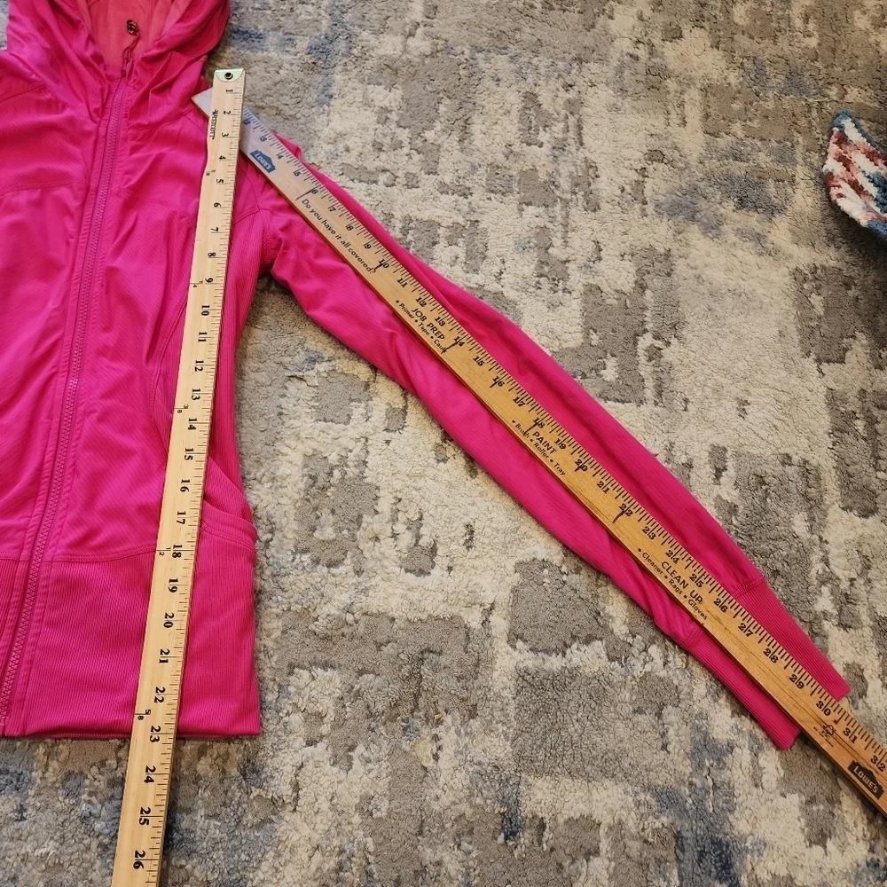 Lululemon Reversible In Flux Jacket. Jewelled Magenta Pink. Size 4.‎